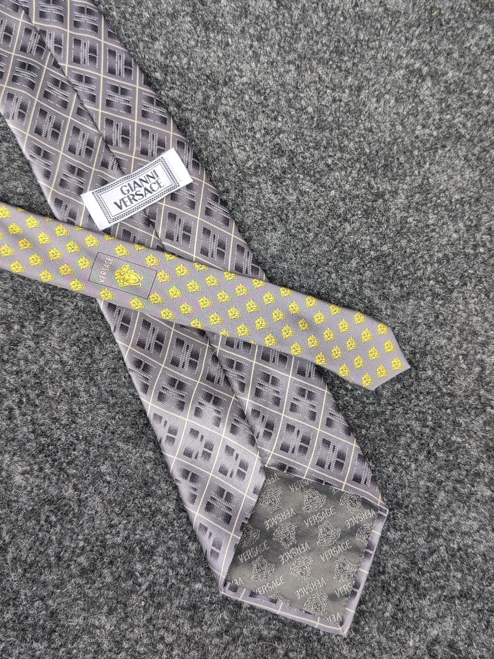 Vtg Gianni Versace Silk Necktie Mens Silver Gold Diamond Medusa Made In Italy